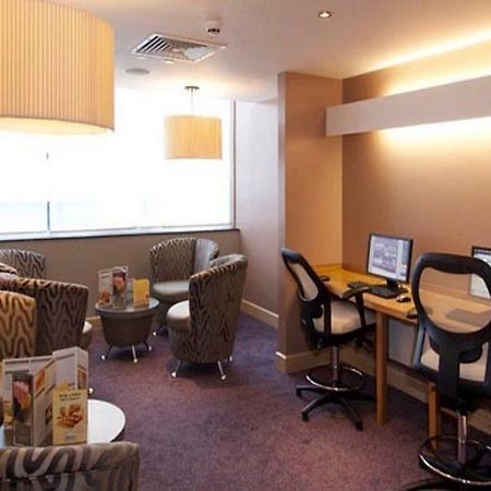 Premier Inn London Angel Islington Exterior photo