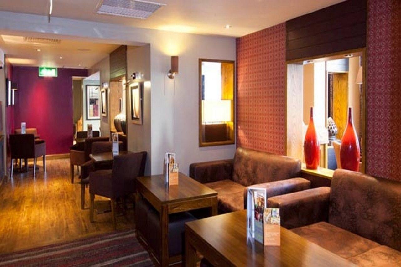 Premier Inn London Angel Islington Exterior photo